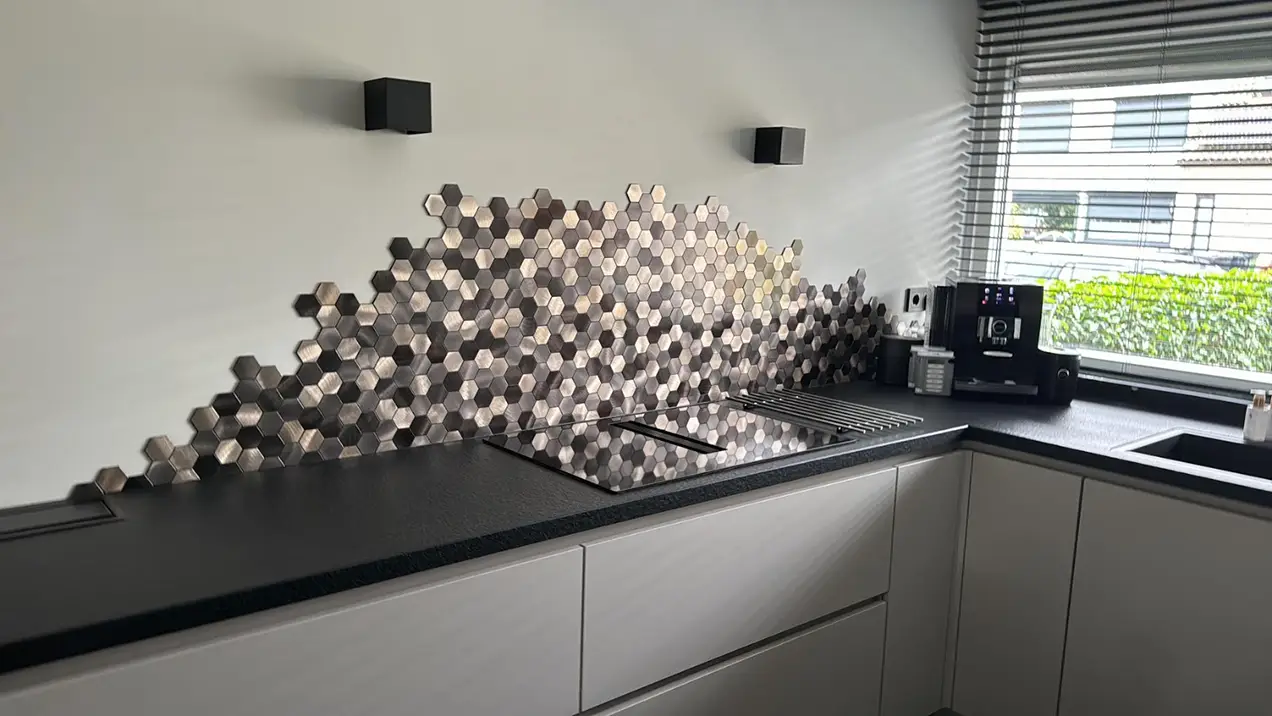 Zelfklevende Mozaïek Steenstrip Hexagon Cobalt Antraciet Goud tweede afbeelding