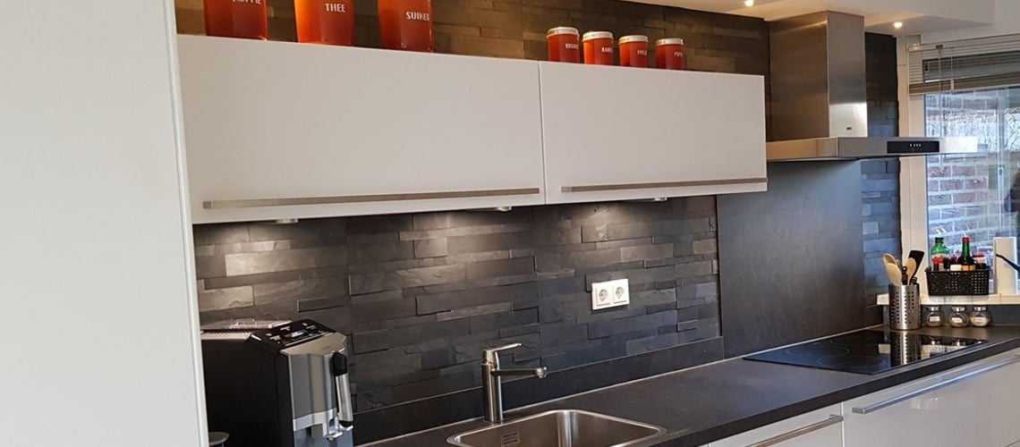 keuken achterwand zelfklevende steenstrips