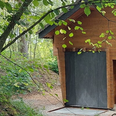 Buitenwand met natuursteen bekleding