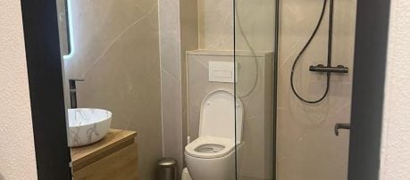 spc visgraat groen badkamer