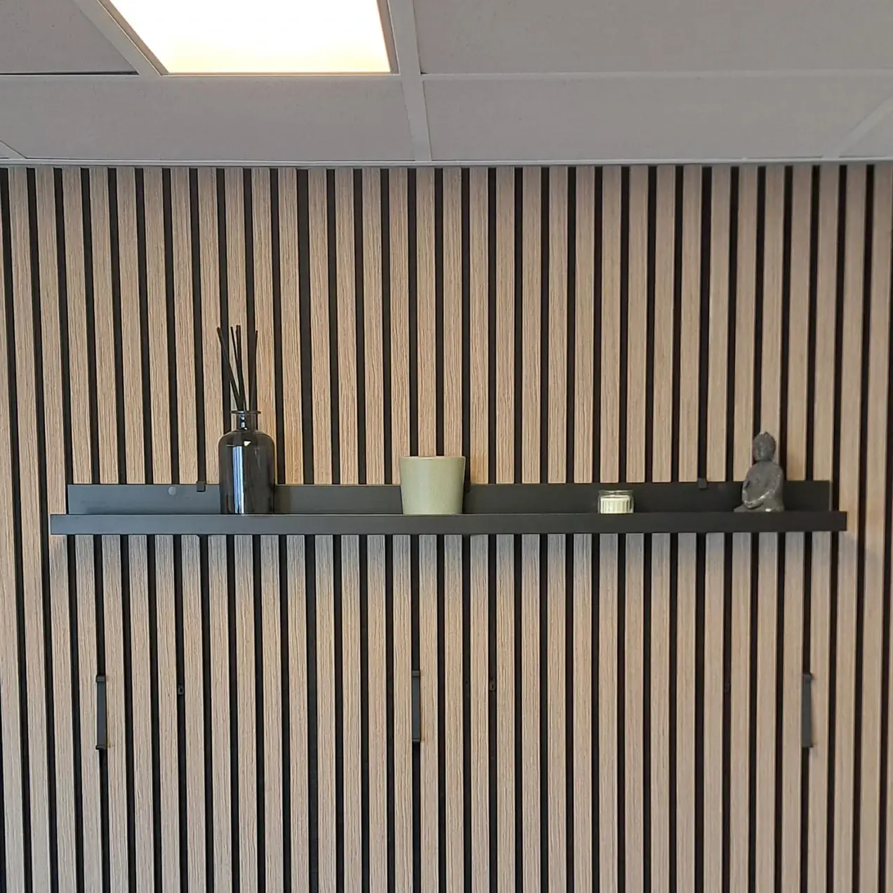 Aku WallClip Wandplank Groot Zwart