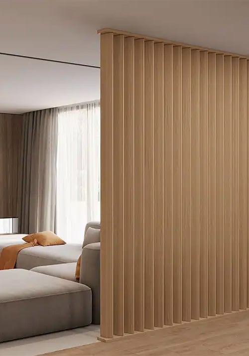 roomdivider-houten-latten-draaibaar-mat-walnoot/