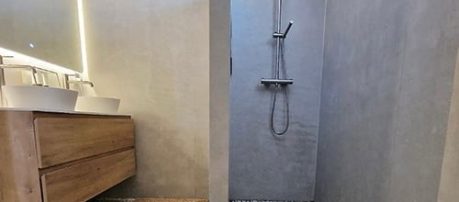 Badkamer met beton ciré wandbekleding afwerking en douche