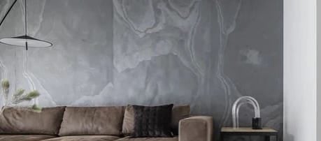 Woonkamer met carbon black wandbekleding muur en hanglamp